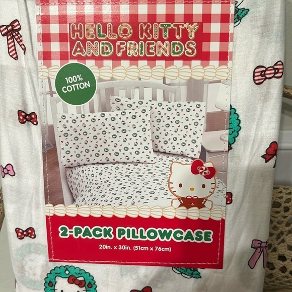 CLEARANCE FINAL SALE!! NIP HELLO KITTY 2 PACK CHRISTMAS PILLOW CASES - Picture 2 of 4